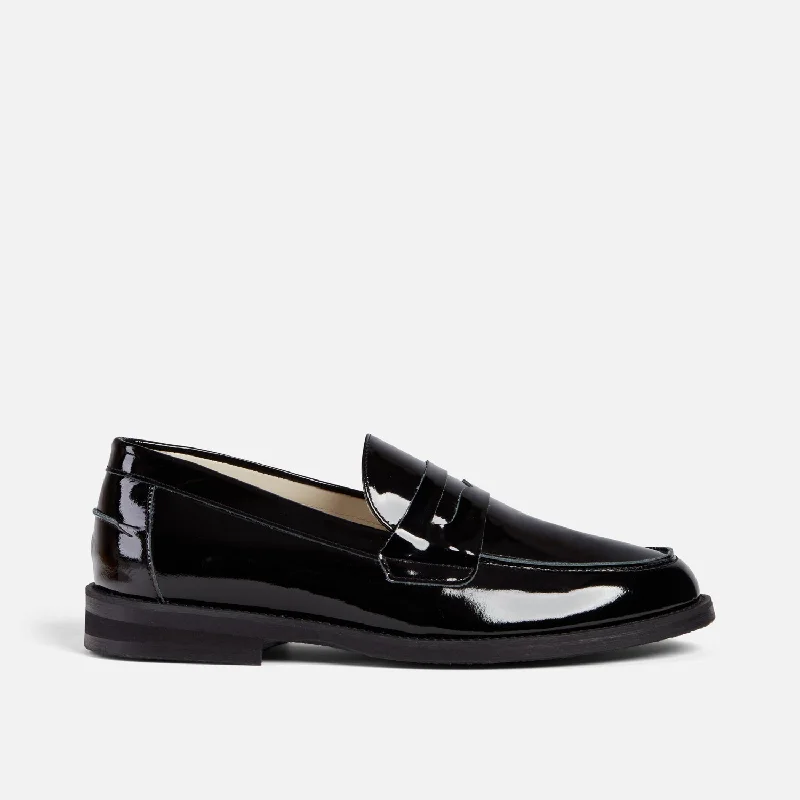 Men's loafers with a flexible sole for easy movementWilde Black Patent Penny Loafer - Men's