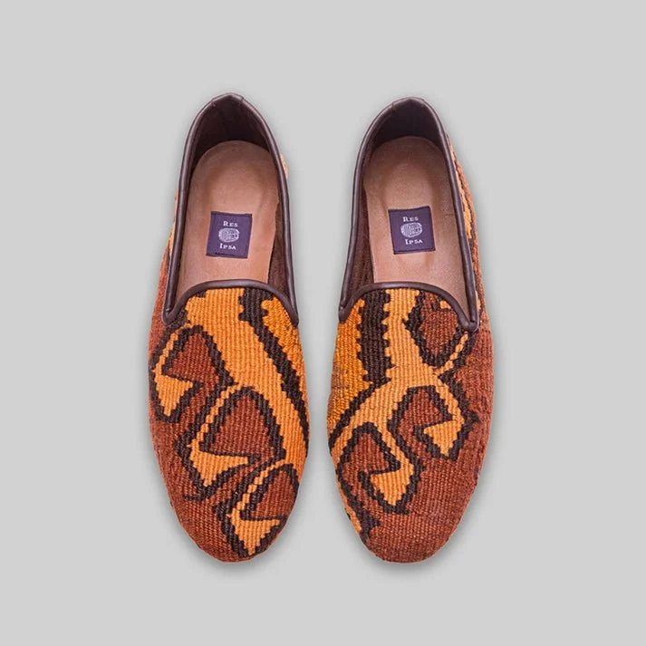 Men's loafers with a moc - toe design Men's loafers with a smooth leather finishMen's Kilim Loafer Size 11