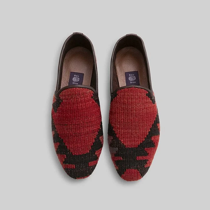 Men's loafers with a moc - toe design Men's loafers with a cushioned footbedMen's Kilim Loafer Size 9