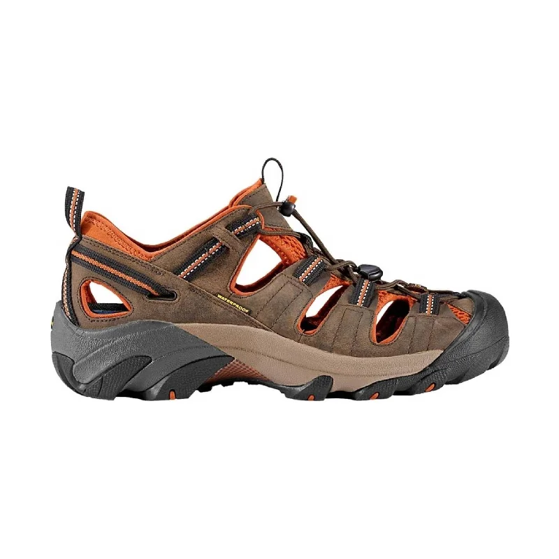 Men's sandals with a contrast stitching detailKEEN Men's Arroyo II - Black Olive/Bombay Brown