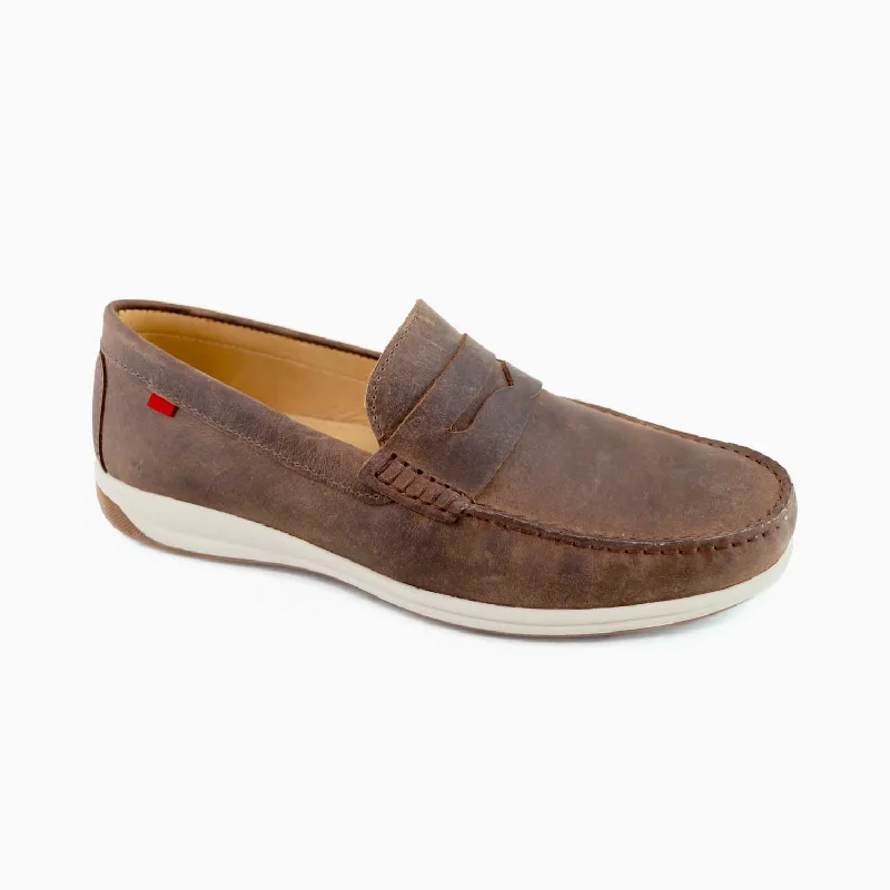 Men's loafers with a pointed toe for a stylish appearance Men's loafers with a contrast stitching detailBlake Rd, Men