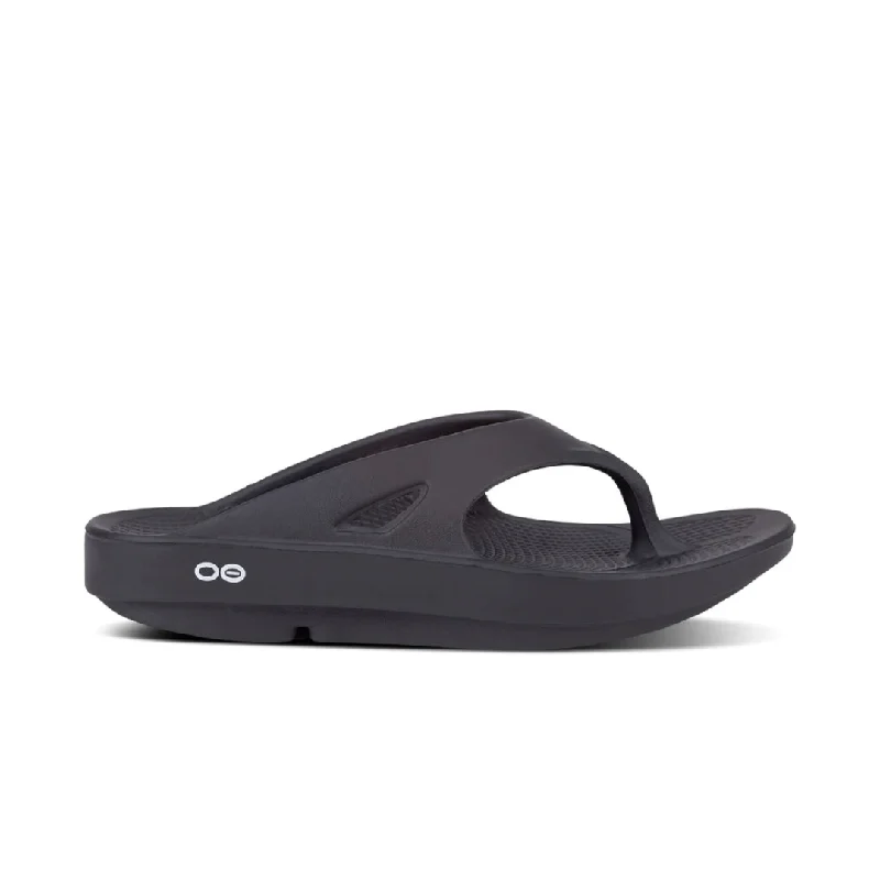 Men's sandals with a rubber sole for tractionOOFOS OOriginal Thong - Black