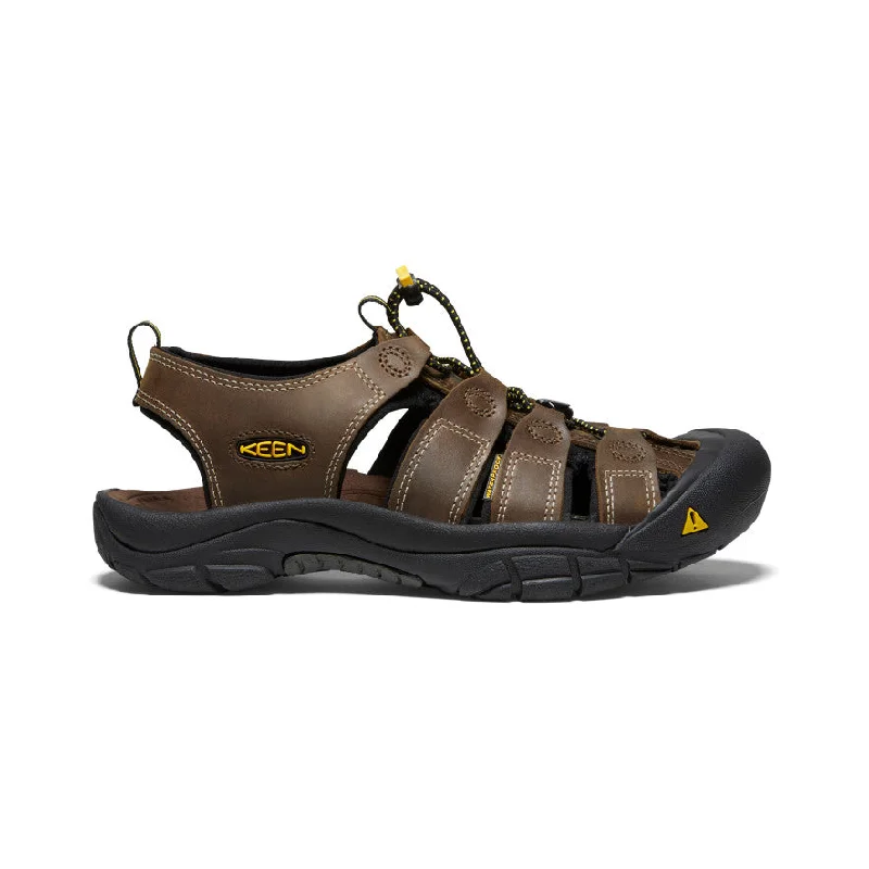 Men's sandals with a decorative buckle or charmMen's Newport Leather Sandal | Bison Men's sandals with a decorative buckle or charmMen's Newport Leather Sandal | Bison
