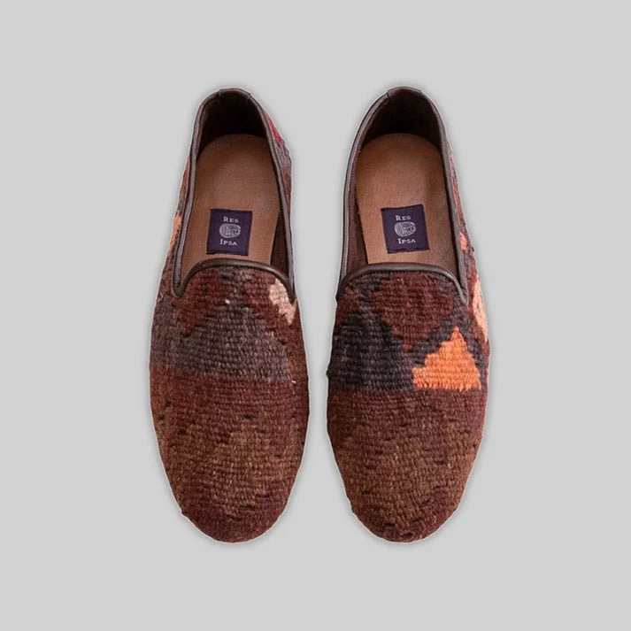 Men's loafers with a moc - toe design Men's loafers with a smooth leather finishMen's Kilim Loafer Size 8