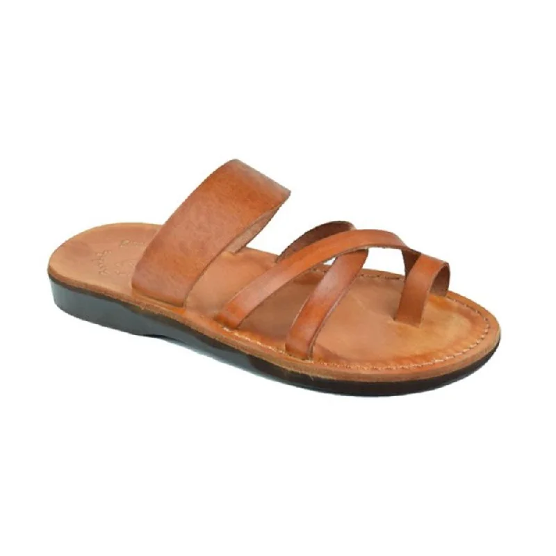 Men's leather sandals with an adjustable strapThe Good Shepherd - Leather Toe Loop Sandal | Honey Men's leather sandals with an adjustable strapThe Good Shepherd - Leather Toe Loop Sandal | Honey