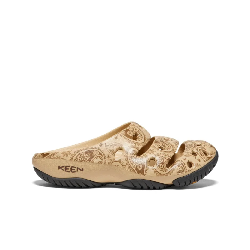 Men's sandals with a leather lining for comfortMen's Yogui Arts Clog x T.H.C. | Caffe Latte Paisley Men's sandals with a leather lining for comfortMen's Yogui Arts Clog x T.H.C. | Caffe Latte Paisley