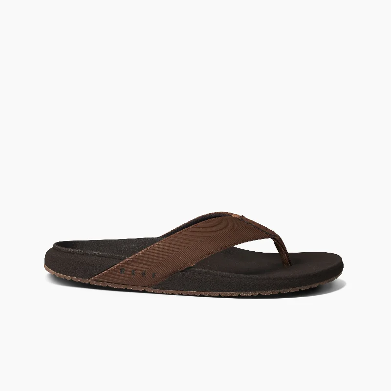 Men's sandals with a cushioned footbedThe Raglan