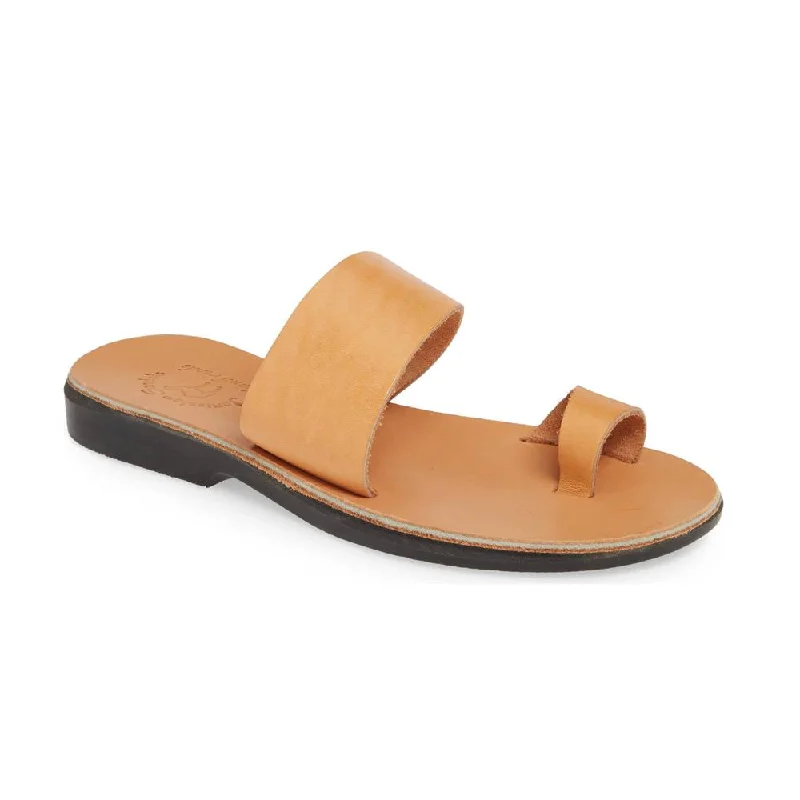 Men's leather sandals with an adjustable strapAbra - Leather Toe Loop Sandal | Tan