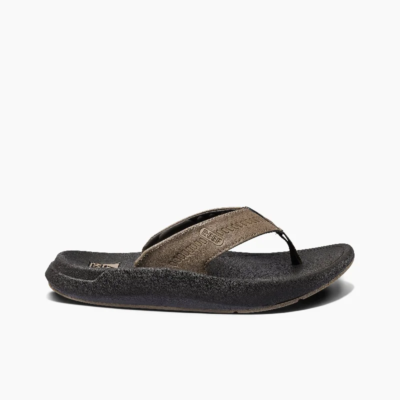 Men's sandals with a toe post designCruiser