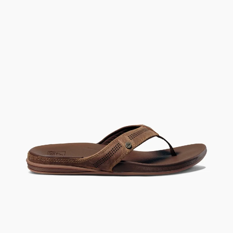 Men's leather sandals with an adjustable strapCushion Lux