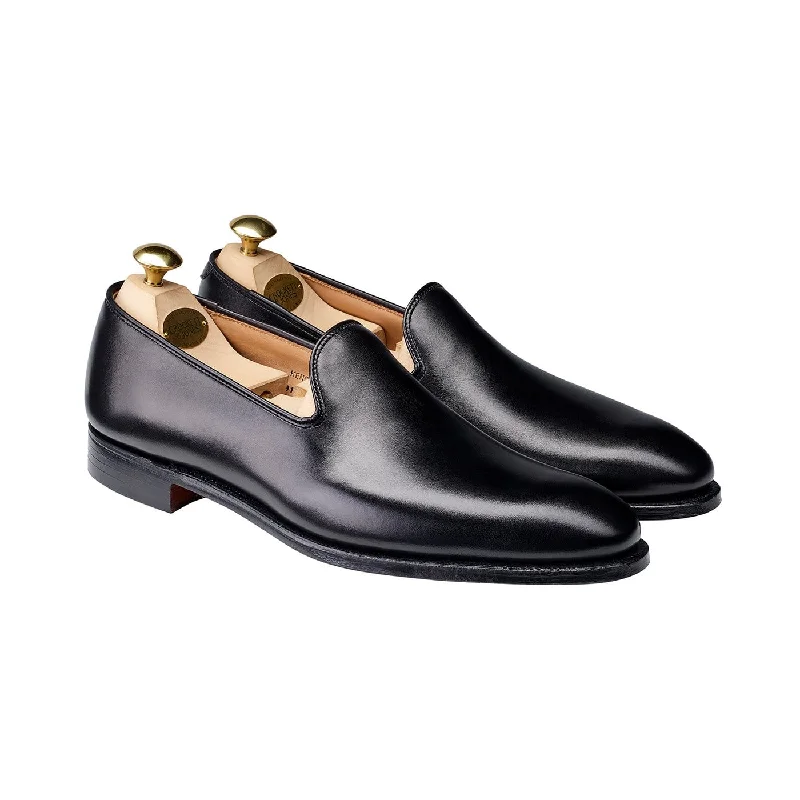 Men's loafers with a moc - toe design Men's loafers with a smooth leather finishKensington Black Calf