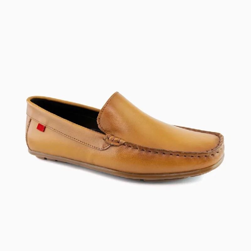 Men's loafers with a removable insole for cleaning Men's loafers with a moc - toe designTimes Sq, Jr