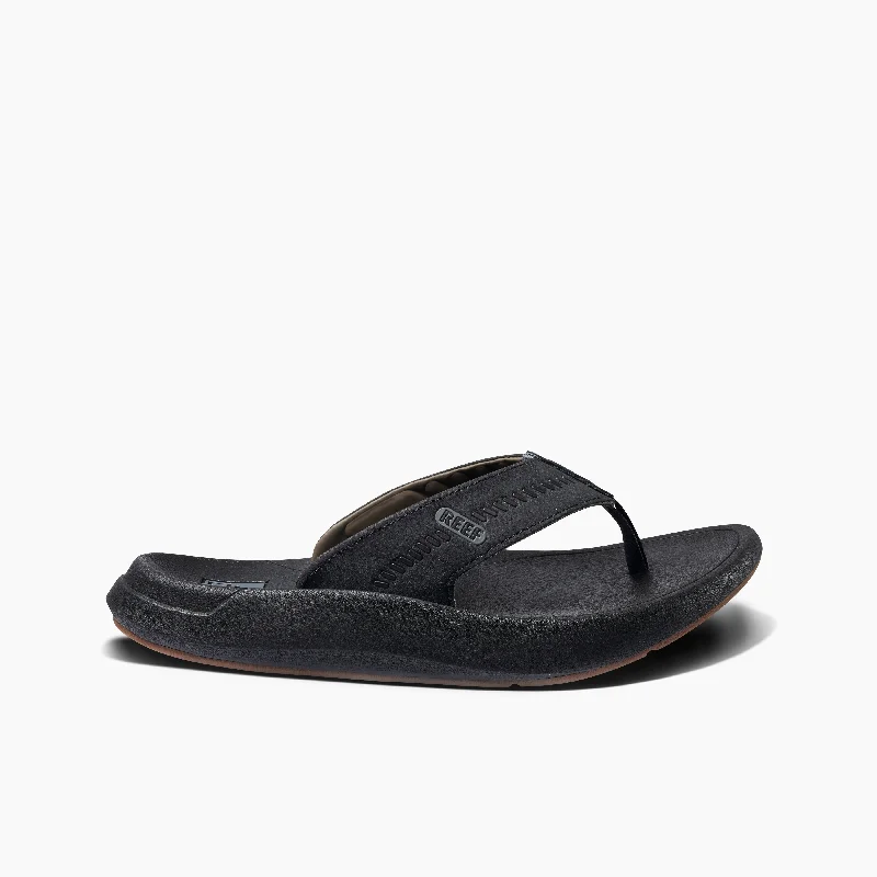 Men's sandals with a perforated leather upper for ventilationCruiser