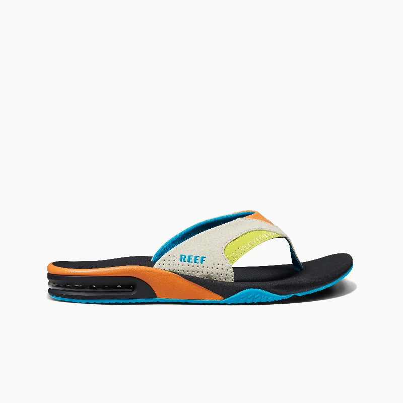 Men's sandals with a contrast stitching detailFanning