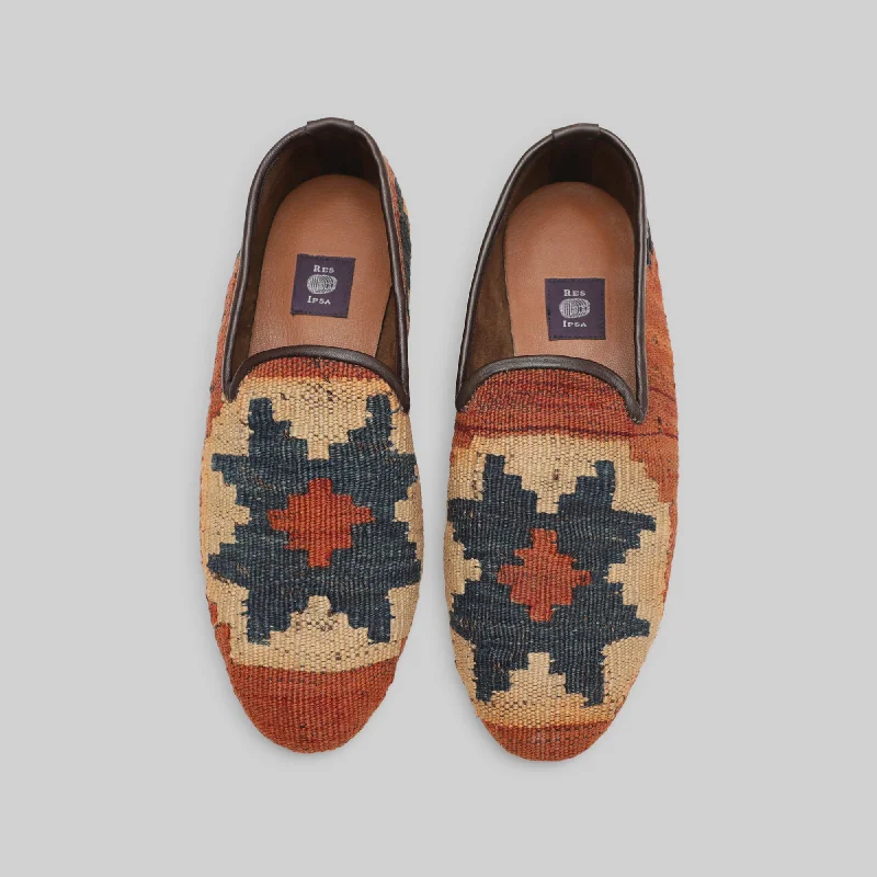 Men's loafers with a cushioned footbed Men's loafers with a tassel front for a classic lookMen's Kilim Loafer Size 9