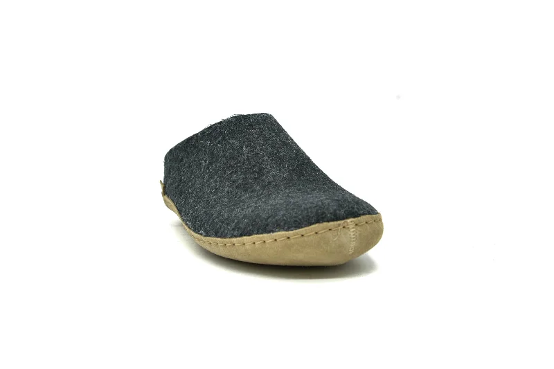 Men's slippers with a pointed toe for a stylish appearance GLERUPS DK Slip-on Charcoal +42