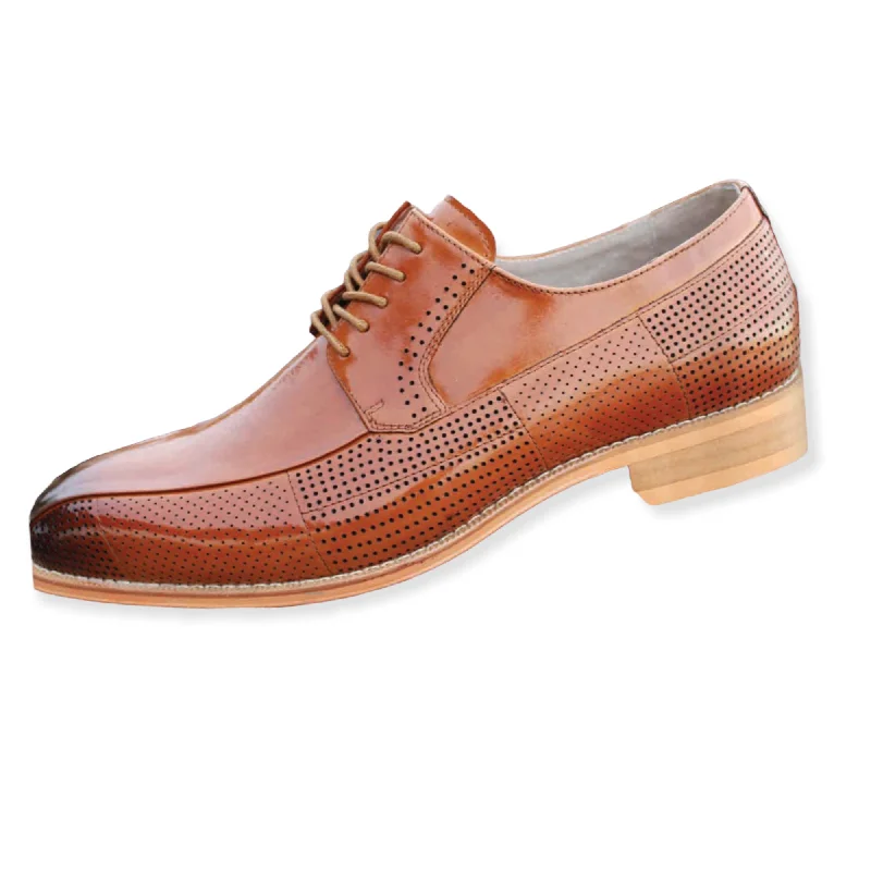 Men's formal shoes with a wingtip design GIOVANNI: Oliver