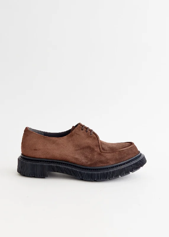 Men's formal shoes with a rubber heel cap for durability Type 124 Suede Derbies