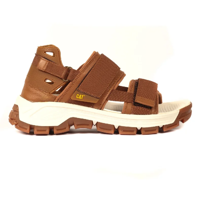 Men's slippers in a warm color like red or brown Progressor FP