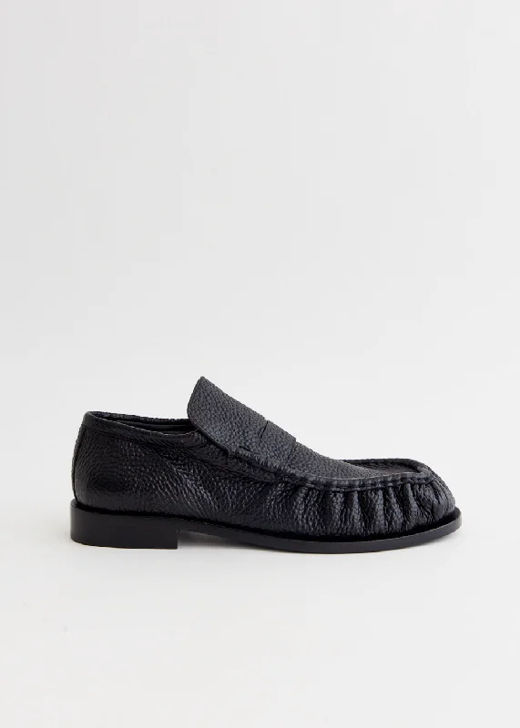 Men's formal shoes with a contrast stitching detail Leather Loafers
