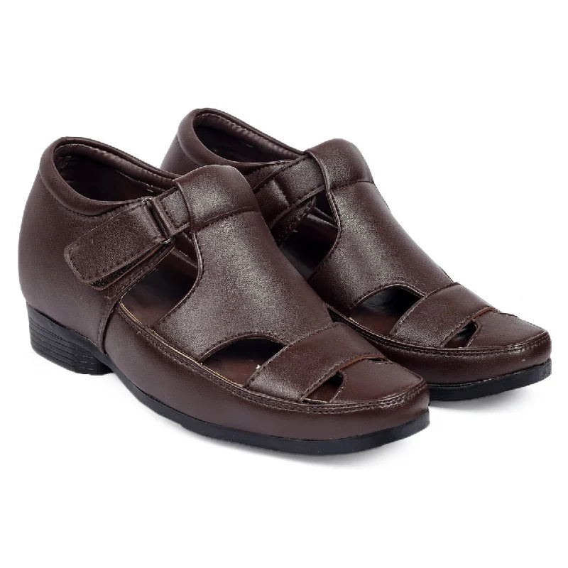 Men's sandals with a contrast stitching detail Men's sandals with a contrast stitching detail Bxxy's 3 Inch Hidden Height Increasing New Launch Sandals for Men