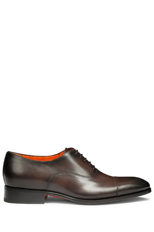 Men's formal shoes with a wingtip design Racer Oxford Shoe