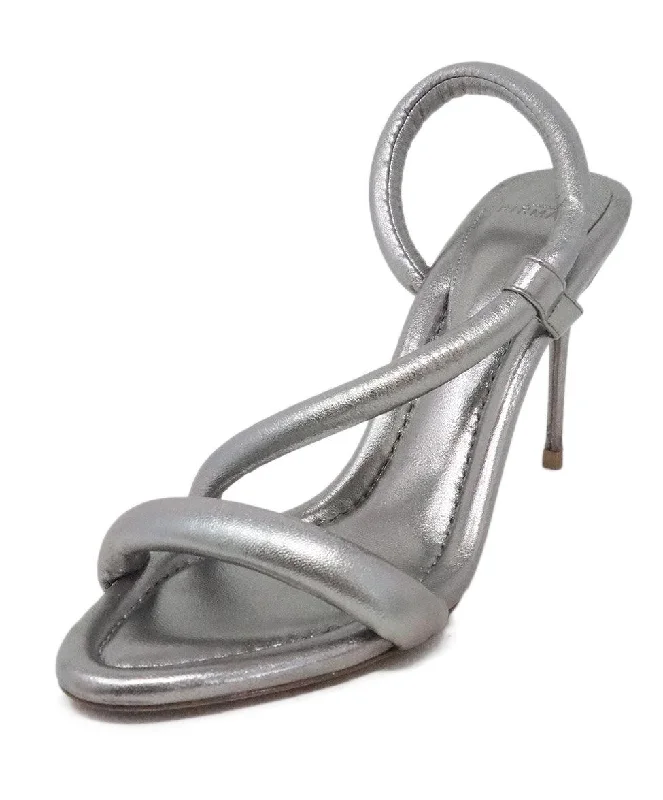 Men's sandals with a shock - absorbing insoleAlexandre Birman Silver Leather Heels sz 8 Men's sandals with a shock - absorbing insoleAlexandre Birman Silver Leather Heels sz 8