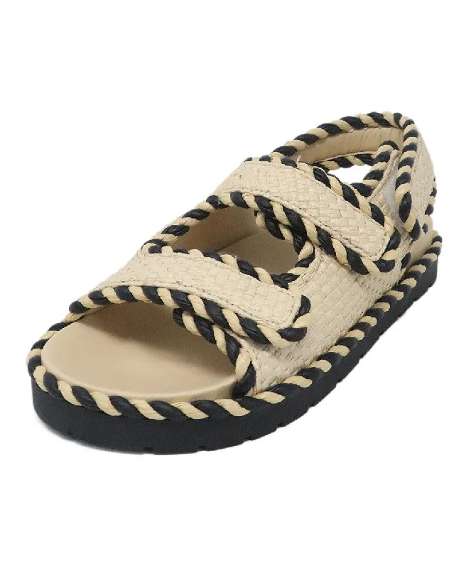 Men's sandals with a decorative buckle or charmBottega Veneta Beige Jake Flat Mules sz 8 Men's sandals with a decorative buckle or charmBottega Veneta Beige Jake Flat Mules sz 8