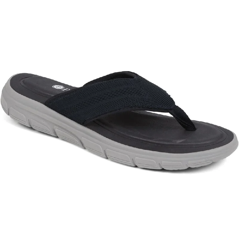 Men's sandals with a perforated leather upper for ventilationCasual Toe-Post Sandals - SUNT39003 / 324 996 Men's sandals with a perforated leather upper for ventilationCasual Toe-Post Sandals - SUNT39003 / 324 996