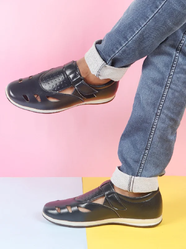 Men's sandals with a contrast stitching detailMen Blue Laser Cut Design Perforated Day Long Comfort Hook and Loop Sandals Men's sandals with a contrast stitching detailMen Blue Laser Cut Design Perforated Day Long Comfort Hook and Loop Sandals