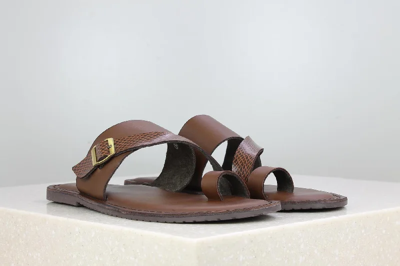 Men's sandals with a shock - absorbing insoleFront Buckle Thong -Brown