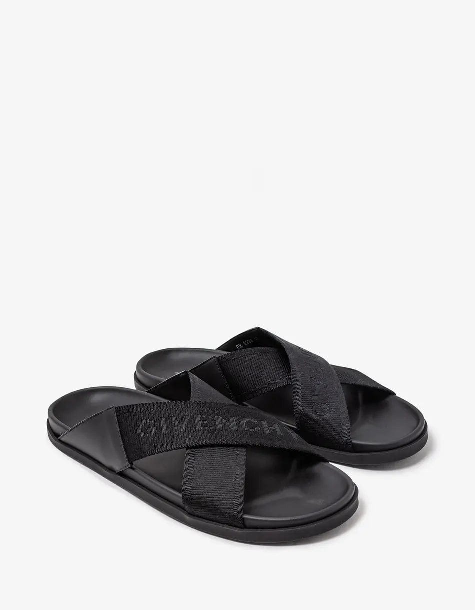 Men's sandals with a toe post designGivenchy Black G Plage Sandals