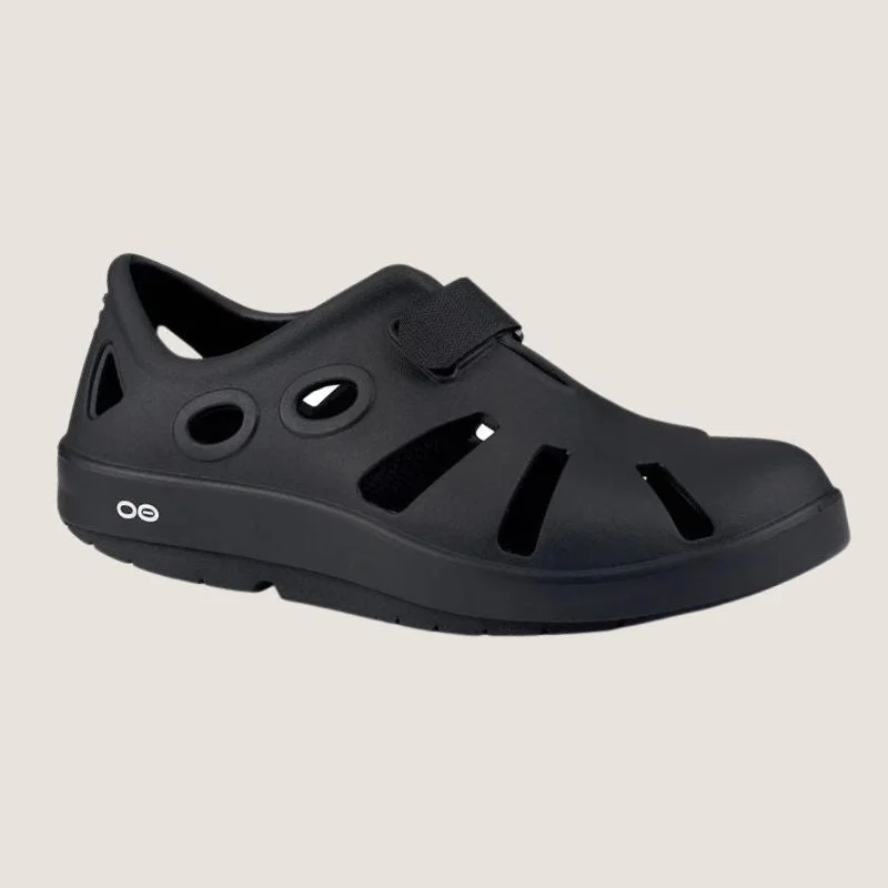 Men's sandals with a durable outer soleOofos Oocandoo Sandal