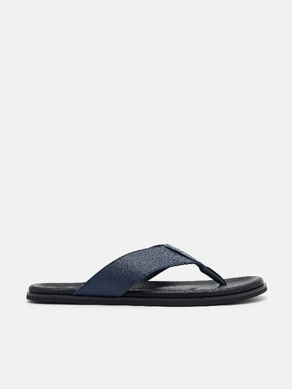 Men's sandals with a decorative buckle or charmMen's sandals with a decorative buckle or charmPEDRO Icon Thong Sandals