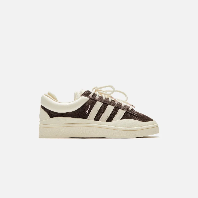 Men's lightweight sneakers for traveladidas x Bad Bunny Campus - Deep Brown / Chalk / Pink