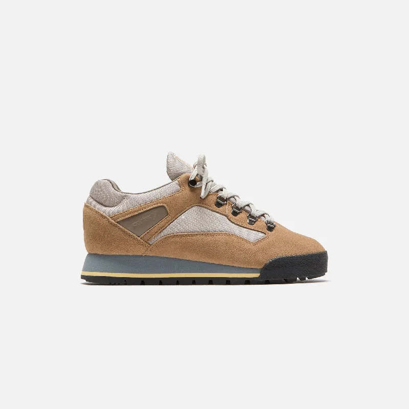 Men's gray mesh sneakers for breathability during workoutsadidas x CP Company Helvellyn Spzl - Cardboard / Light Brown / Utility Grey Men's gray mesh sneakers for breathability during workoutsadidas x CP Company Helvellyn Spzl - Cardboard / Light Brown / Utility Grey