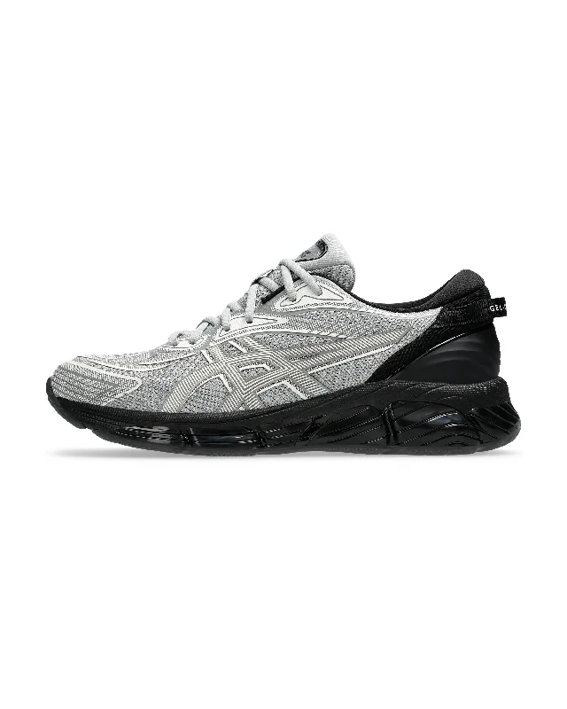 Men's running sneakers with shock - absorbing solesC.P. Company Gel Quantum 360 VIII - Cement Grey Men's running sneakers with shock - absorbing solesC.P. Company Gel Quantum 360 VIII - Cement Grey