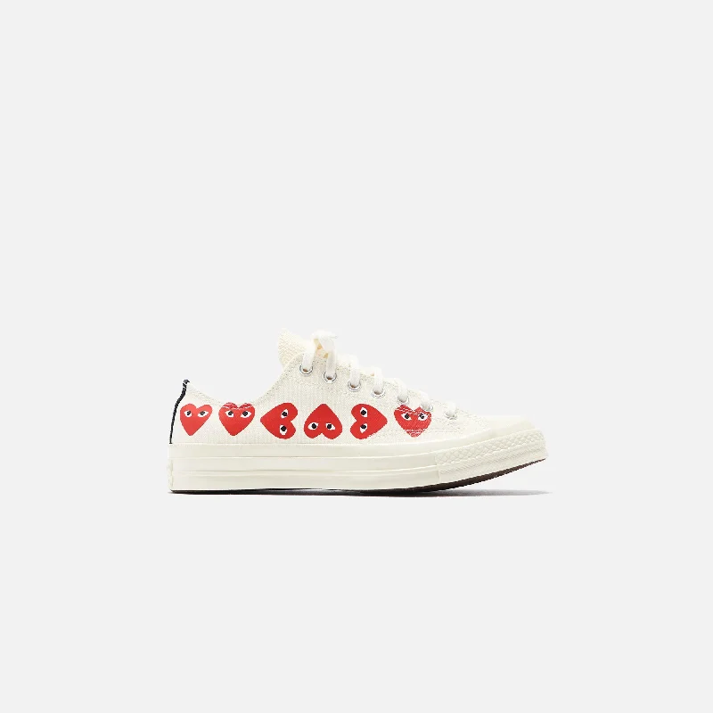 Men's adjustable - strap sneakers for a customized fitConverse x Comme des Garçons CDG Play Chuck Taylor Low - Off White