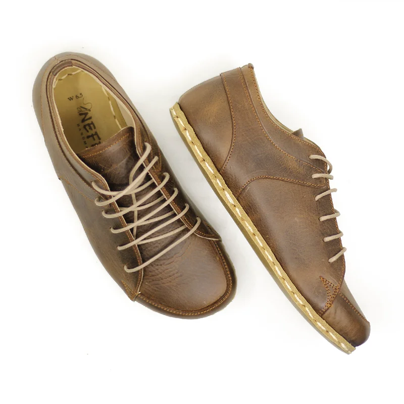 Men's low - profile tennis sneakers for a sleek lookMen's Copper Rivet Earthing Leather Sneaker in New Classic Brown Men's low - profile tennis sneakers for a sleek lookMen's Copper Rivet Earthing Leather Sneaker in New Classic Brown