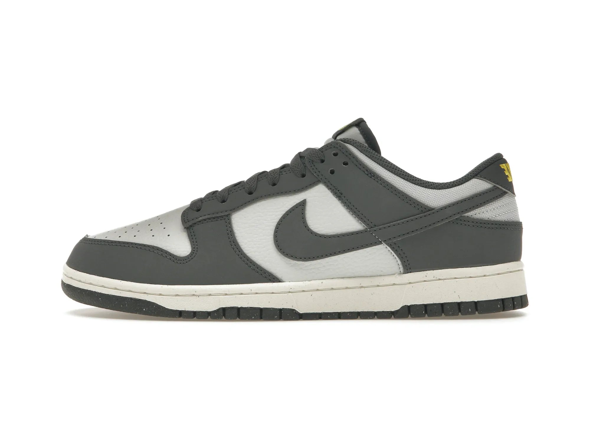 Men's breathable mesh running sneakers with reflective detailsNike Dunk Low Next Nature "Iron Grey Lightning"