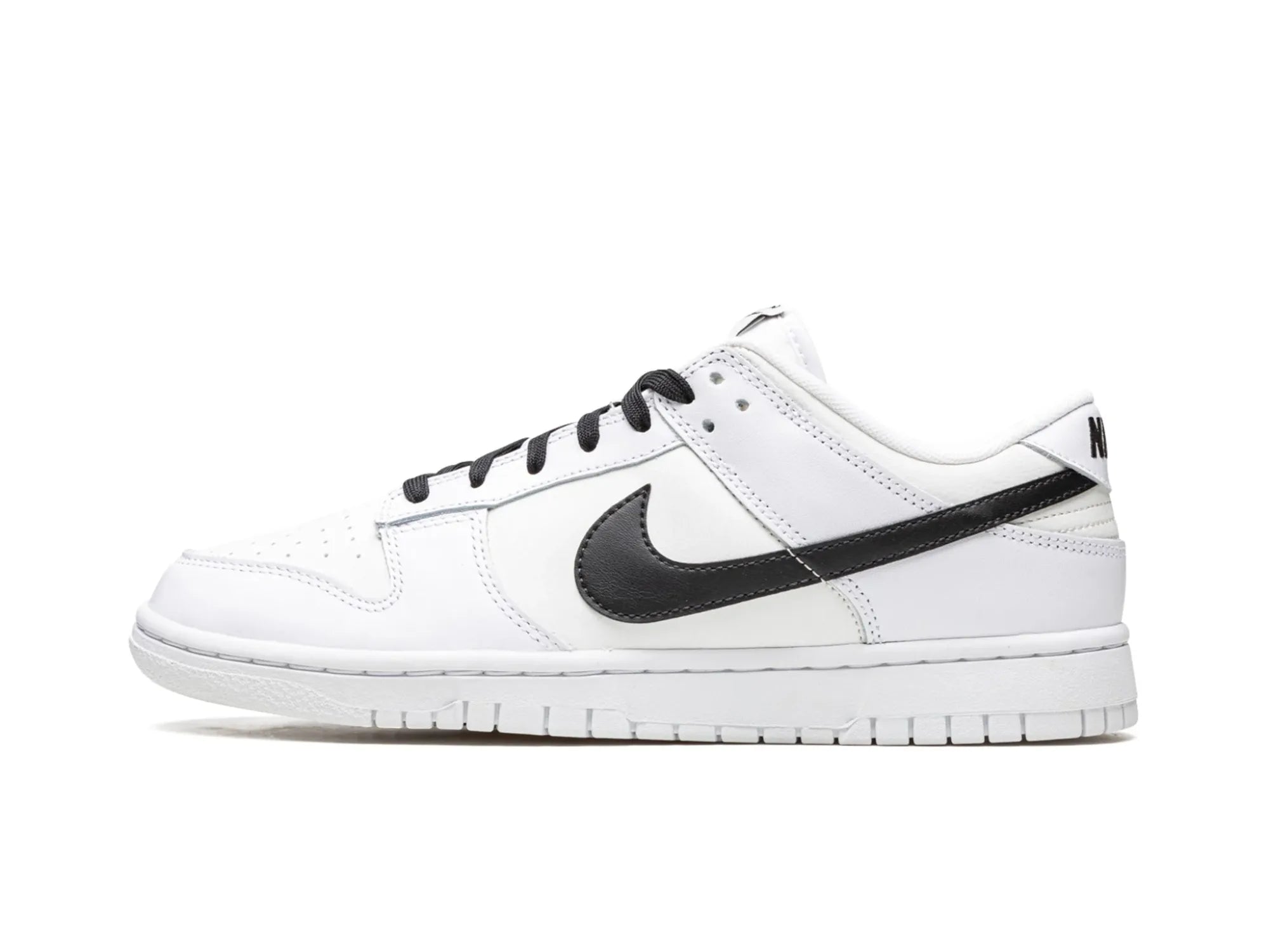 Men's retro - style sneakers inspired by the 80sNike Dunk Low "Reverse Panda"