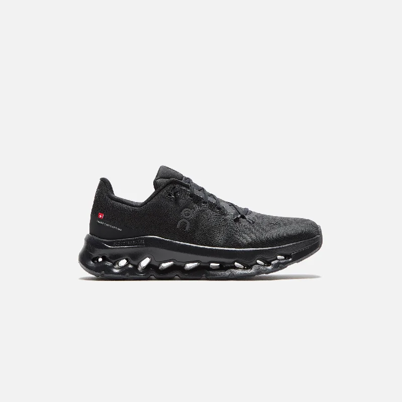 Men's gray mesh sneakers for breathability during workoutsOn Running Cloudtilt - Eclipse / Black Men's gray mesh sneakers for breathability during workoutsOn Running Cloudtilt - Eclipse / Black