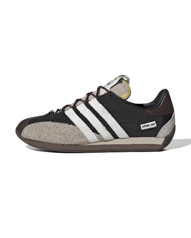 Men's hiking sneakers with a high - traction soleSong For The Mute Country OG - Black / White / Beige Men's hiking sneakers with a high - traction soleSong For The Mute Country OG - Black / White / Beige